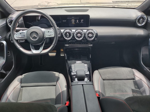 Imagen 13 de 13 de Mercedes Benz A35 Sedan 2020