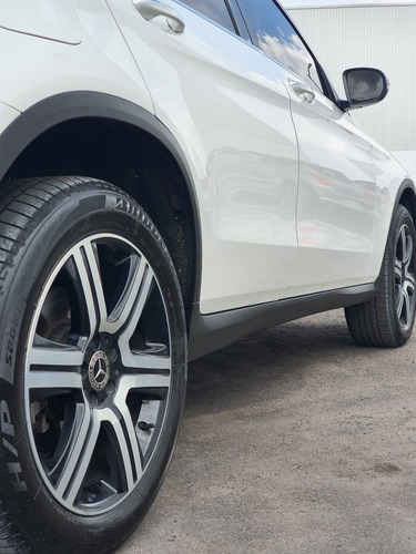 Imagen 10 de 15 de Mercedes-benz Clase Glc 2020 2.0 300 Off Road At