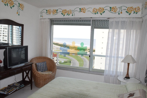Apartamento En Brava, 2 Dormitorios *- Ref: 2710
