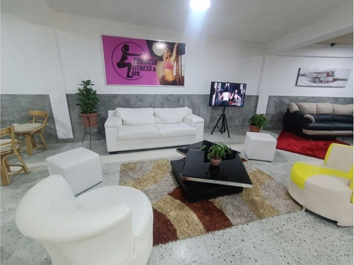 Imagen 2 de 28 de En Venta Edificio Comercial Morón.