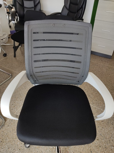 Silla Ejecutiva De Oficina Ergonomica Asturias Blanca