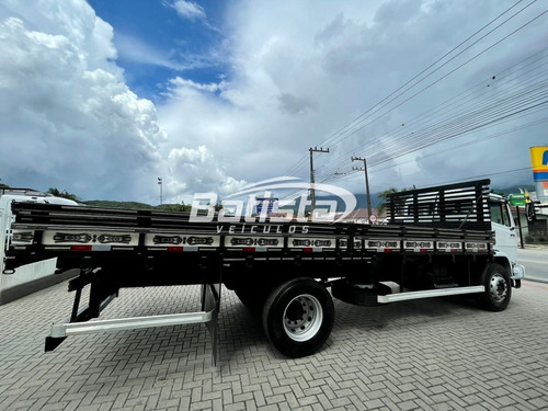 Imagem 4 de 15 de Atego 1718 Carroceria 7m