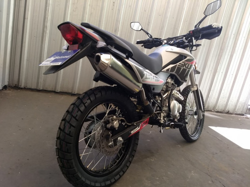 Imagen 5 de 18 de Motomel Skua Silver 150