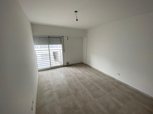 Imagen 4 de 9 de Monoambientes Estrenar Italia - Montevideo