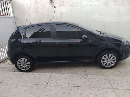 Fiat Punto 2014 1.4 Attractive Flex 5p