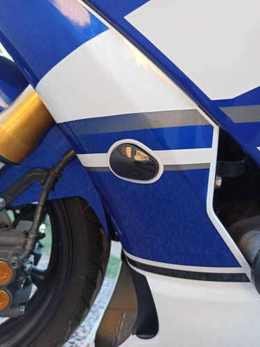 Yamaha R6