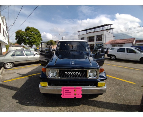 Toyota Land Cruiser 1985 4.0 Fj73