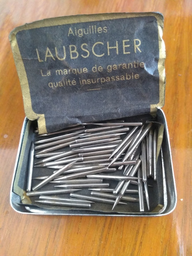 Antigua Cajita De Metal Con 57 Púas Laubscher Para Vitrola