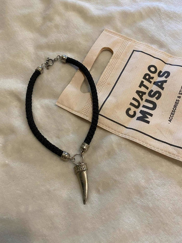 Collar Choker Cordón Con Metal Cuatro Musas