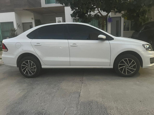 Volkswagen Vento 1.6 Confortline At