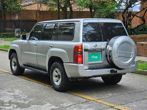 Nissan Patrol 4.8 Y61 Grx