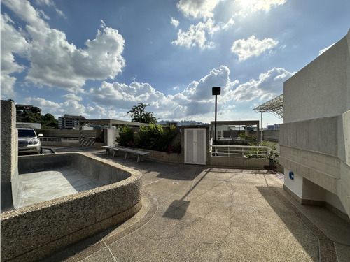 Se Vende Moderno Apartamento En Lomas De Las Mercedes