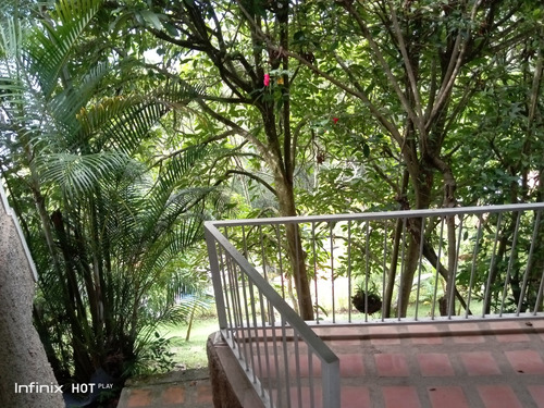 Quinta En Los Naranjos Del Cafetal Urbanización Privada
