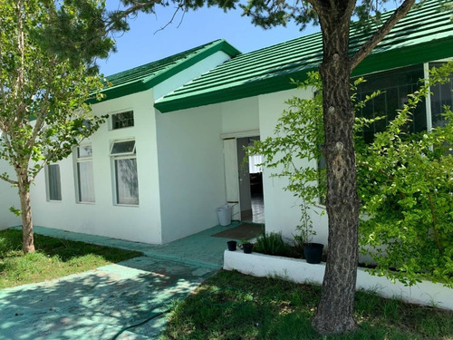 Imagen 2 de 15 de Casa En Venta De Un Piso Con Amplios Espacios
