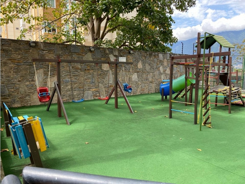 Se Alquila Apto 130m2 3h+s/3b+s/2p Las Mesetas