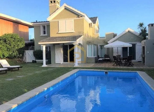 Imagen 1 de 12 de Casa Frente Al Mar 5 Dormitorios En La Barra, Punta Del Este +piscina +parrillero
