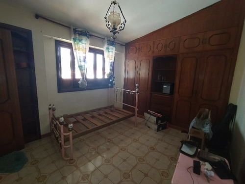 En Venta Casa Para Remodelar En Urbanización La Viña Valencia Estado Carabobo Venezuela / Emer.