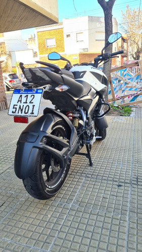 Imagen 2 de 8 de Rouser Ns 200