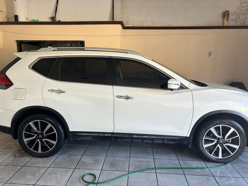 Nissan X-Trail Exclusive 2 row
