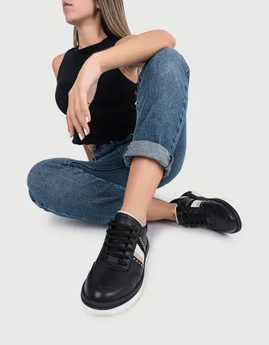 Zapatillas De Cuero Viamo Modelo Calvin Moda Anda Mujer