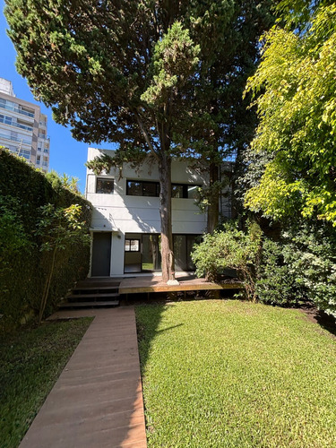 Alquiler En Zona Golf - Residencia De 600 Mts