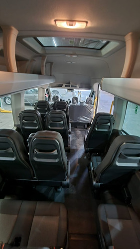 Imagen 3 de 17 de Ford Transit Minibus 17+1 0km 2022 As1