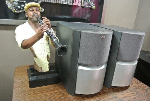 Imagem 2 de 6 de Par De Caixas Bookshelf Jvc Americana Com Subwoofer