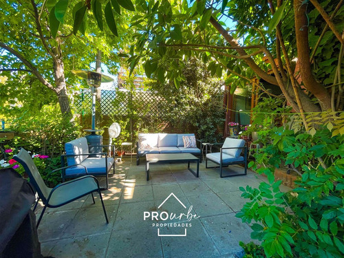 Venta Casa,los Dominicos Las Condes, 4 Dormitorios, Piscina.