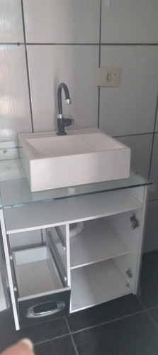 Terreno Com Uma Casa De 4 Cômodos E Um Sobrado De 3 Comodos