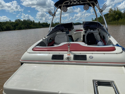 Bermuda Twenty One Motor Volvo Equipada Para Wakeboard