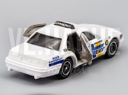 Matchbox Moving Parts Y Clásicos Autos Metal Varios Mod 1/64 21/2025 Ford Crown Victoria 2006 Blanco Mbx Moving Parts