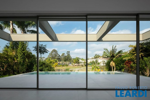 Casa Em Condomínio - Tamboré - Sp - 494183