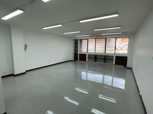 Oficinas En Arriendo Parque Lleras 473-14764