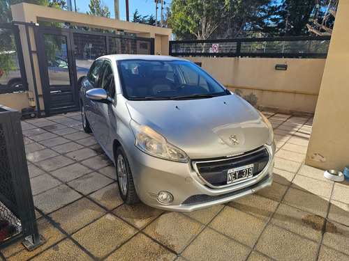 Peugeot 208 1.5 Allure Touchscreen
