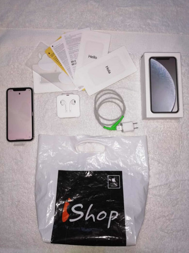 iPhone XR 64gb (un Mes De Uso)