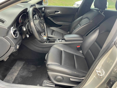 Imagen 12 de 15 de Mercedes-benz Clase Cla 2018 1.6 200 Cgi Mt