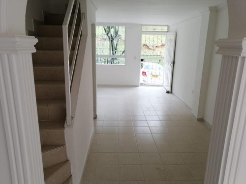 Imagen 1 de 6 de Casa En Venta