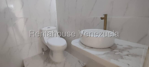 Gisselle Lobo Tiene En Venta Comodo Y Remodelado Apartamento De 71m2 Con Acabados De Primera Y Todos Los Servicios Basicos Operativos 2 5 2 0 7 4 8