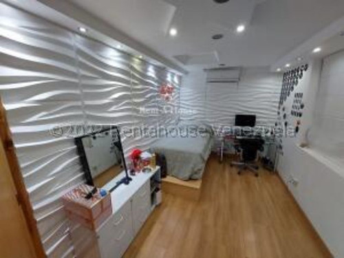 Imagen 23 de 30 de #22-23728 Elegante Casa En Alto Hatillo