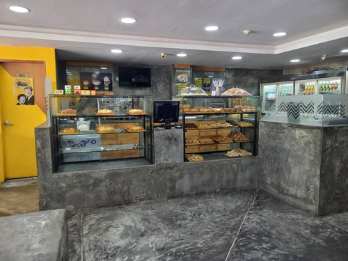 Venta Excelente Fondo De Comercio De Panadería Ubicada En Colinas De Bello Monte. Inf. Ma. Fda. Varela