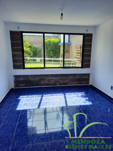 Agradable Casa, Con Acceso Controlado, Muy Amplia, Lista Para Ocuparla