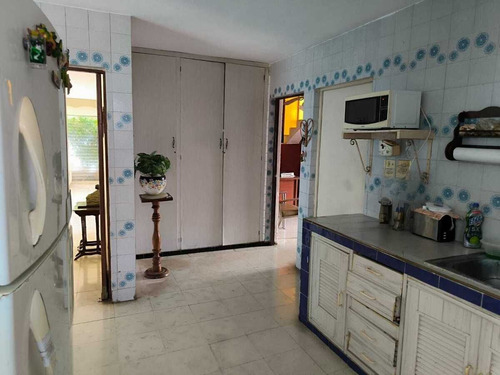 Amplia Casa En Esquina En Venta Miguel Aleman (qvc-2550)