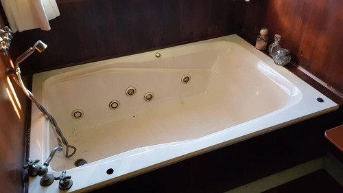 Imagen 11 de 19 de Casa En Venta, 3 Dormitorios, Alberdi, Gran Jardin, Piscina. Calidad, Rosario