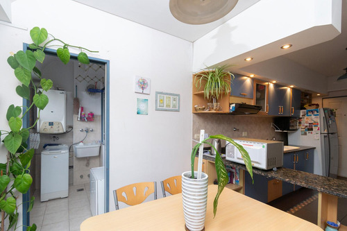 Increible Duplex 6 Ambientes Con Balcon Terraza Y Quincho Propio Con 2 Cocheras.