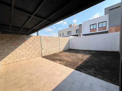 Rincones De Manantiales - Manantiales Ii - Duplex De 2 Dormitorios 2 Baños A Estrenar En Venta