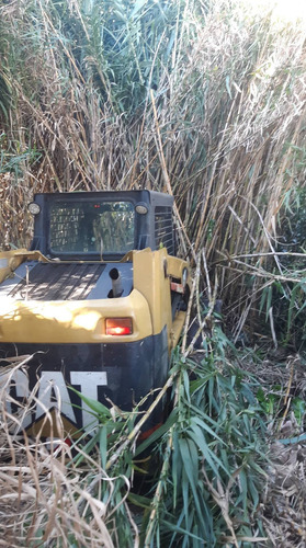 Imagen 2 de 8 de Limpieza De Terrenos,alquiler Maquina,trabajos Bobcat,retiro