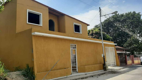 Casa En Urb. El Piñal Norte, El Limón, Aragua Financiamiento