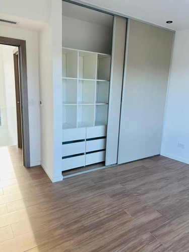 Casa En Venta - 4 Dormitorios 4 Baños - 800mts2 - Canning