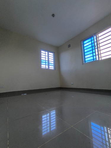 Apartamento De 2 Habitaciones Un Baño Sala Cocina Comedor Ar