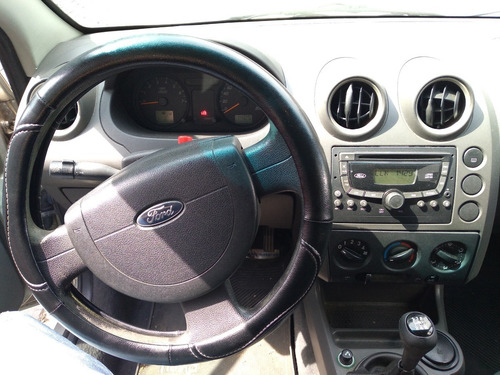 Ford Fiesta/06 1.6 Ambiente,m/buen Estado!,oport (mb)